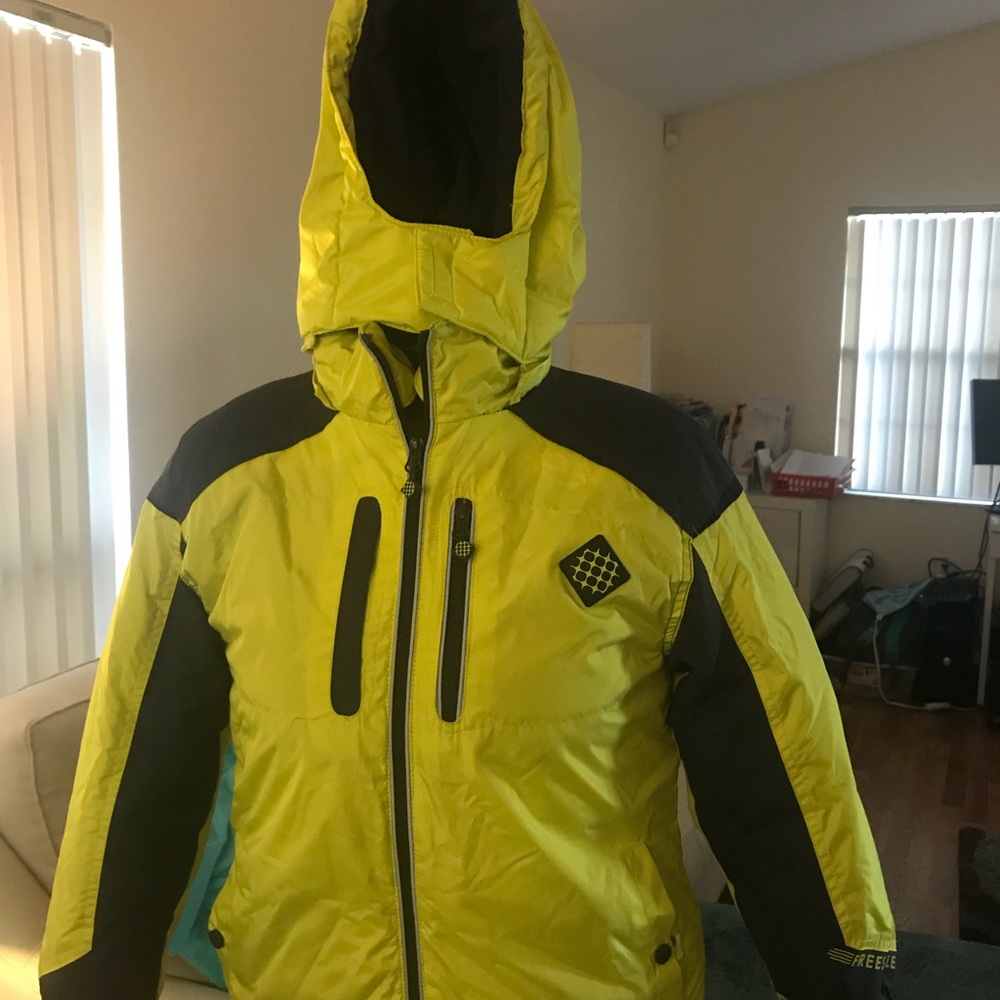 Boy's winter coat size 10/12